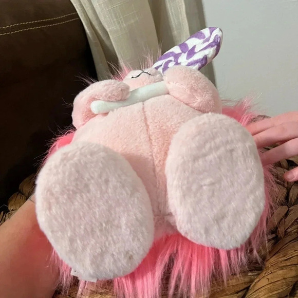 Hallmark Pink Singing Hedgehog Musical Plush Lollipop Valentine 9" Sweet Treat - Picture 2 of 8